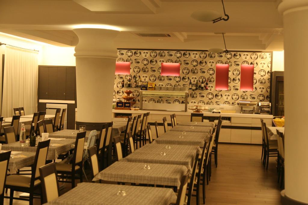 Hotel Stanchini Bellaria-Igea Marina Dış mekan fotoğraf