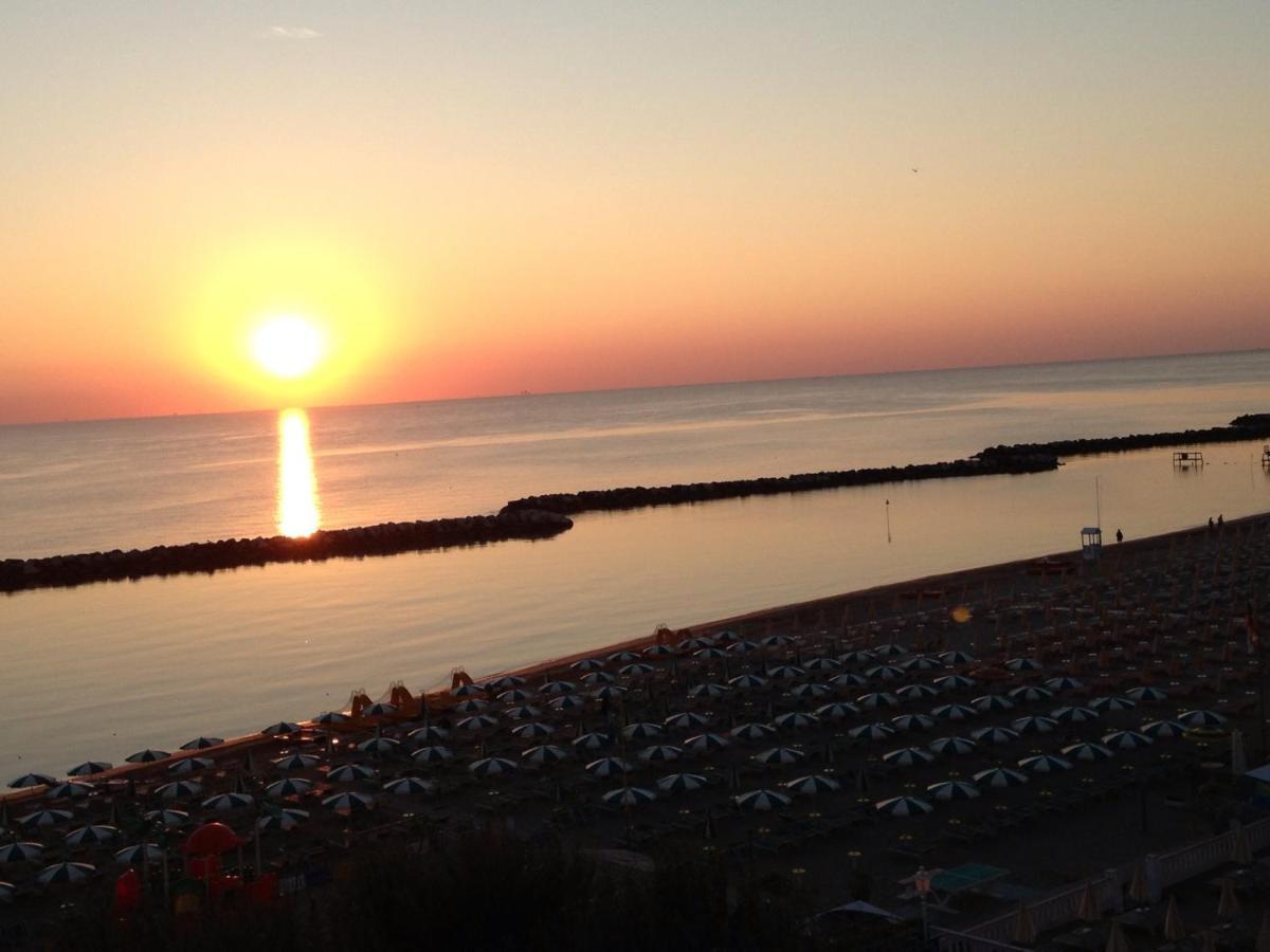 Hotel Stanchini Bellaria-Igea Marina Dış mekan fotoğraf